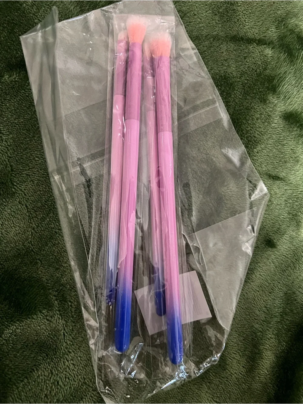 5 Pack Pink and Blue Eyeshadow Applicator Brushes